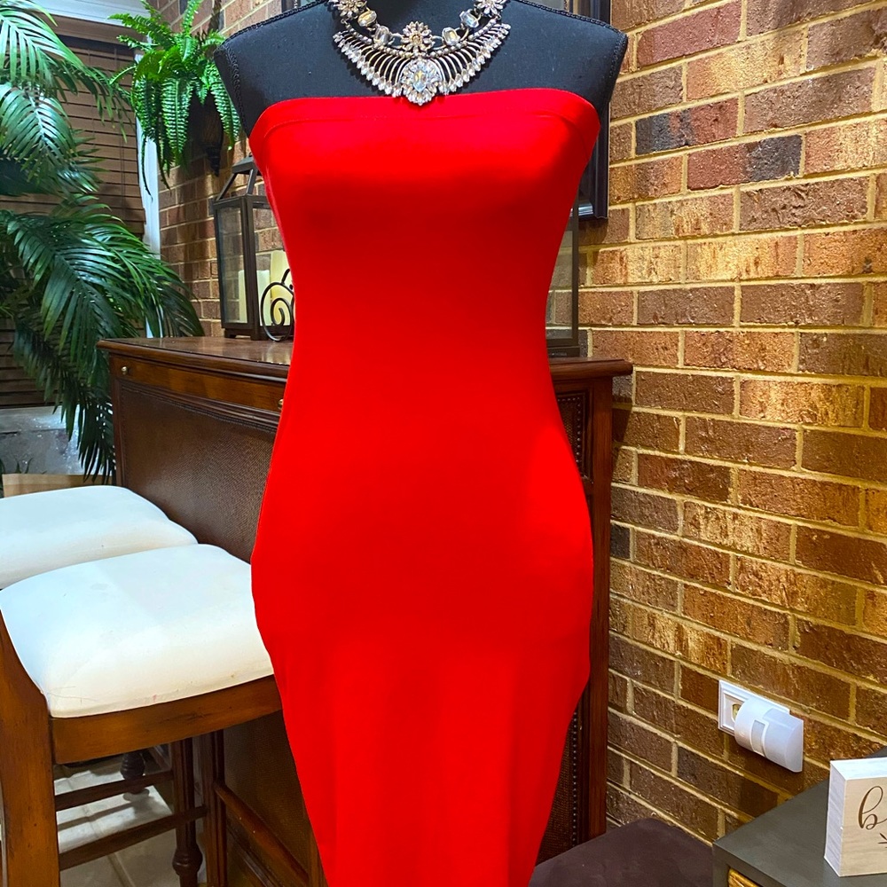 Dress - Picture 5 of 10